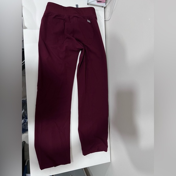 FIGS BOTTOM: Livingston™ Basic Scrub PantsSIZE: XS- PETTIE - Picture 4 of 5